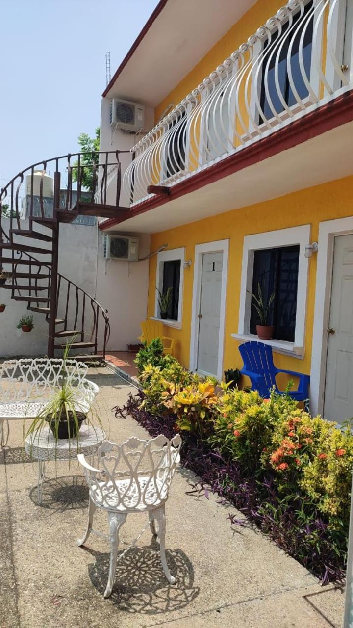 Hotel Pardo Tenosique de Pino Suarez ภายนอก รูปภาพ